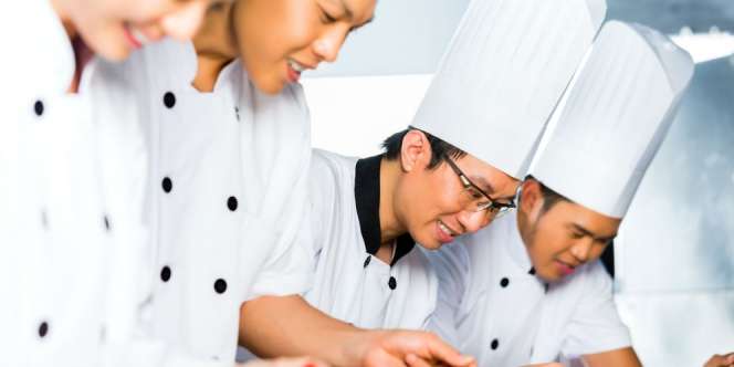 Malaysia Larang Juru Masak Asing, Nasib Koki Indonesia?