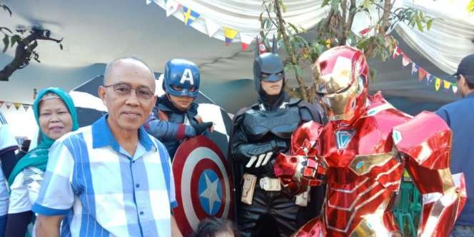 Iron Man dan Captain America Jaga TPS Ridwan Kamil