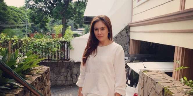 Heboh Video Wulan Guritno Bareng 'Istrinya' Iqbaal Ramadhan