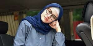 Pilihan Baju Bahan Chambray yang Stylish untuk Bumil