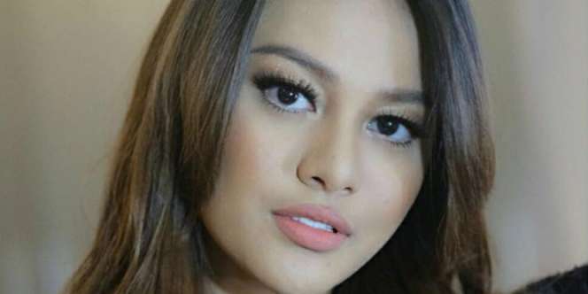 Tampil Polos Saat Live Instagram Penampilan Aurel Disorot