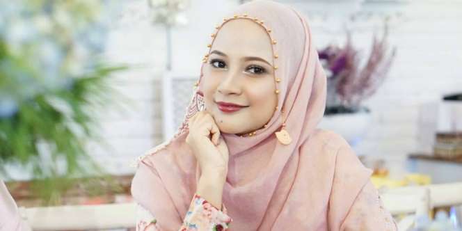 Anne Ani: DIY Pensil dan Gel Alis, Mau Coba?