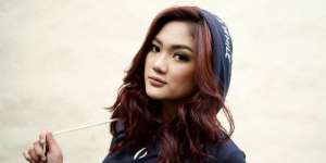 Disebut Tua, Begini Reaksi Marion Jola