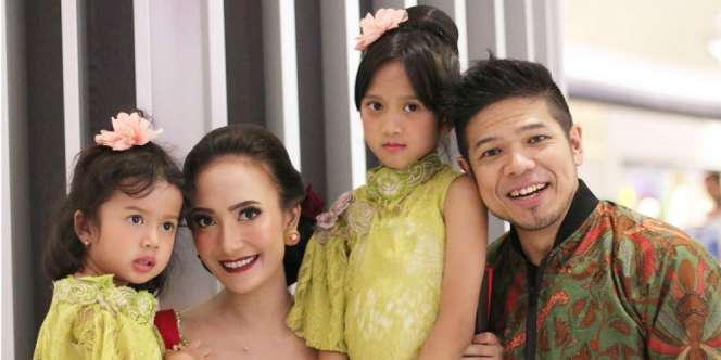Gaya 'Miss Universe' Galak ala Putri Artika Bikin Ngakak