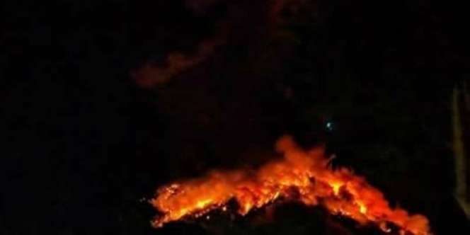 Gunung Agung Erupsi, 2 Bandara Ditutup sampai Pukul 15.00 WIB