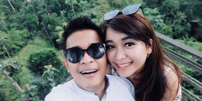 Liburan di Bali, Baju Transparan Adik Ayu Ting Ting Disorot