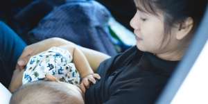 Aman Menyusui Saat Alami Osteoporosis