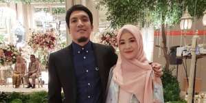 Hamil Muda, OOTD Simpel Kondangan Natasha Rizki Fashionable