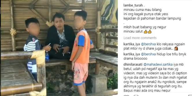 Dicari! Pria yang Ajari Dua Bocah Ini Merokok