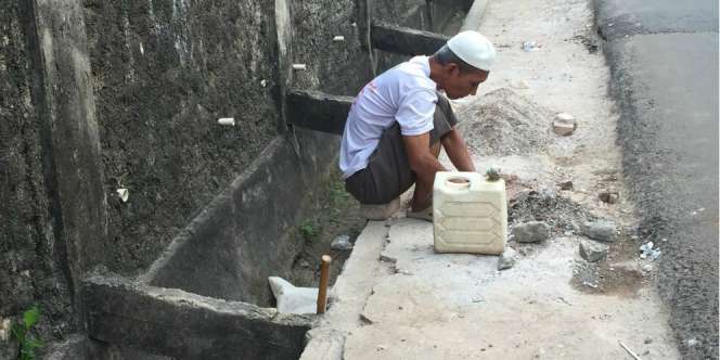 Allahu Akbar, Tuna Netra Pemecah Batu Ini Rawat 184 Anak Yatim