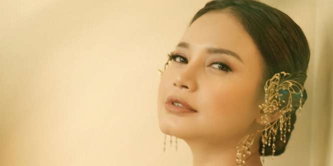 Makeup Artist di Balik Paras Cantik Artis IMA Awards 2018