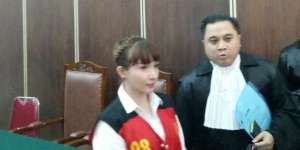 Tak Henti Minta Maaf, Tangis Roro Fitria Pecah