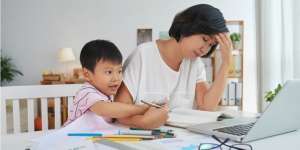 Izin Jaga Anak Sakit Seorang Ibu Dipecat, Sang Atasan Malah...