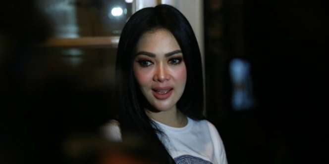 Syahrini Hasilkan Uang Rp200 Juta dalam Sehari?