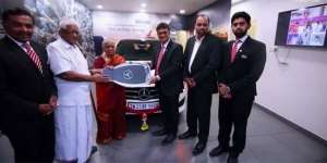 Cerita Haru Petani Uzur Beli Mobil Mercedes Benz