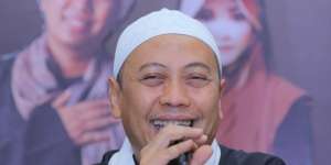 Jawaban Opick Tentang Kabar Menikah Lagi
