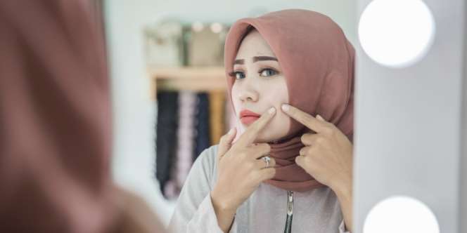 Tips Makeup Tutupi Berbagai Jenis Jerawat di Wajah