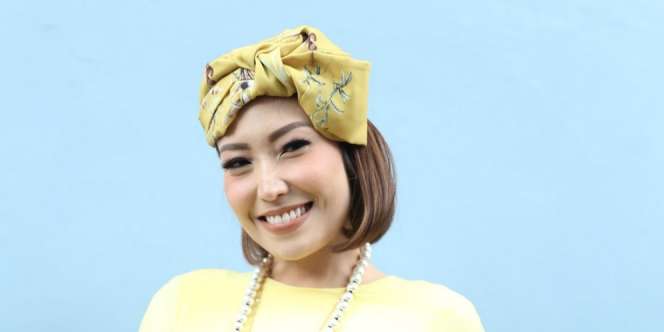 Ayu Dewi Unggah Foto di Tempat Tidur, Netizen Malah Soroti Ini