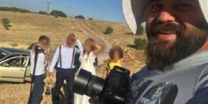 Fotografer Heroik Gagalkan Pernikahan Anak di Bawah Umur