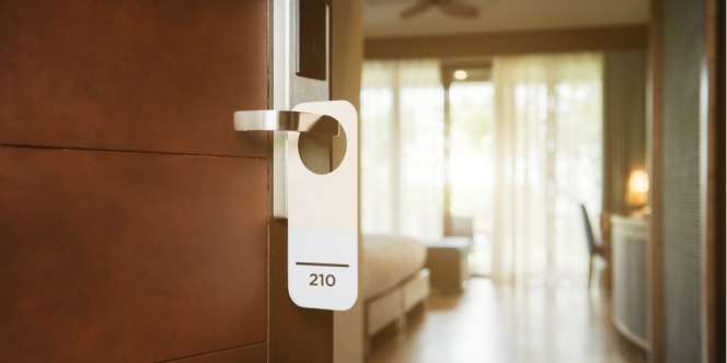 4 Barang di Kamar Hotel yang Paling Banyak Kuman