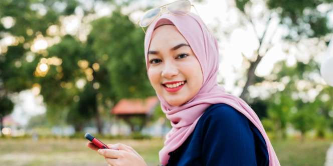 Bukan Cuma Mitos, Begini Jaga Wajah Cerah Alami Saat Traveling