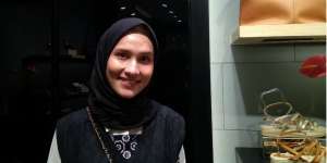 Tips Pilih Alas Kaki Untuk Mix and Match Ala Dwi Handa