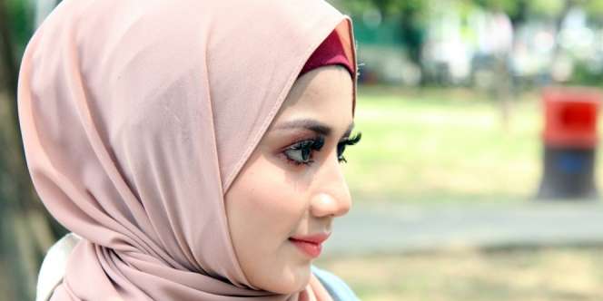 Cara Pilih Foundation Agar Tampilan Wajah Sempurna