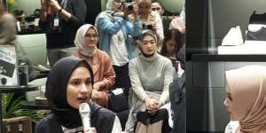 Cara Padu Padan Sepatu dan Pakaian ala Selebgram Hijab