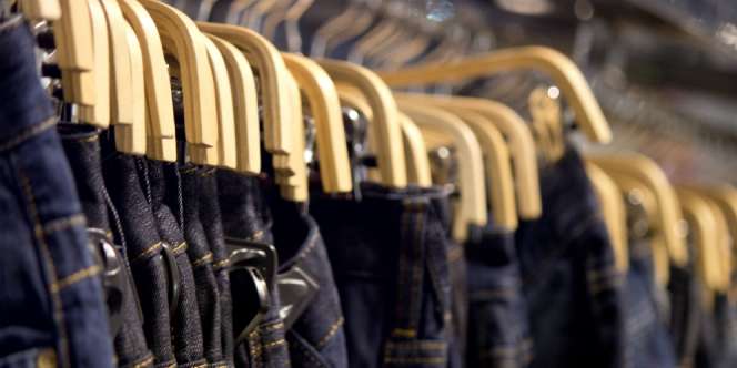 5 Langkah Ini Bisa Buat Warna Jeans Kamu Tahan Lama