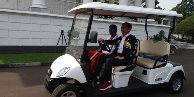 Jokowi Sopiri Zohri di Istana Bogor