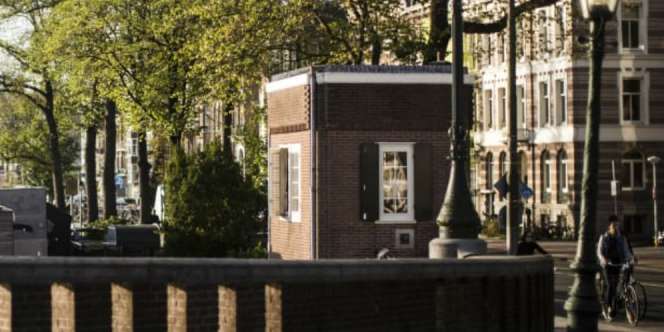 Unik! Ada Hotel Mini di Jembatan Amsterdam