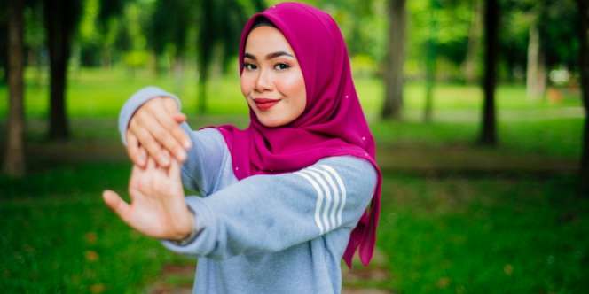 Kiat Cepat Cerahkan Ketiak Hitam