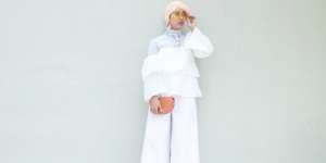 Kiat Simple Siasati Busana Off-Shoulders Buat Hijaber