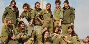 Tentara Wanita Israel Dilarang Pakai Baju Putih, Alasannya...