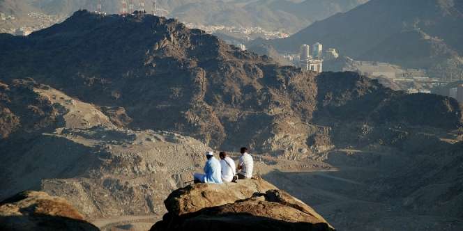 Jemaah Haji Tersesat Hingga Kebun Kurma Bukit Uhud