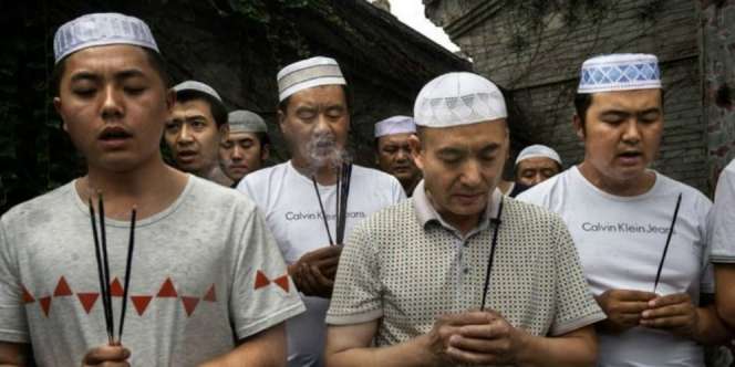 Komunitas Muslim Hui Khawatir Islam Hilang di China