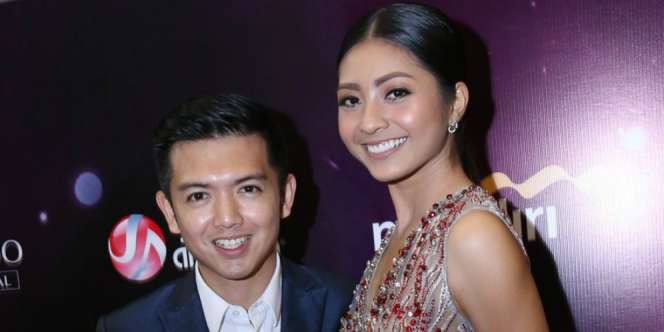 Nicky Tirta dan Finalis Miss Internasional 2012 Resmi Bercerai