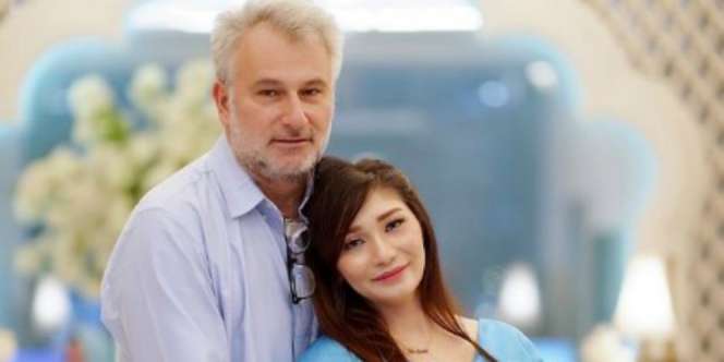 Baby Margaretha Melahirkan, Ekspresi Suami Bikin Haru