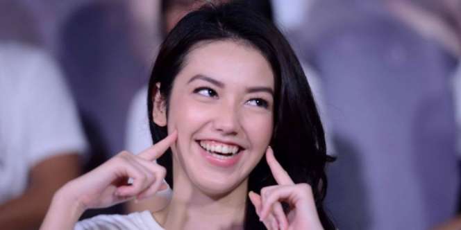 Bukan Makeup, Ini Rahasia Kecantikan Velove Vexia