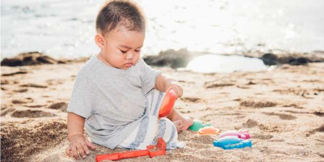 Bawa Bayi ke Pantai, Perhatikan 4 Hal Ini