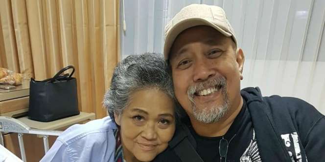Haru, Kesetiaan Indro Warkop Temani Istri yang Idap Kanker