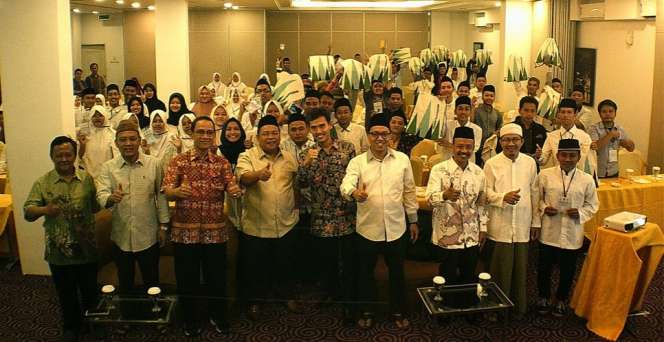 Kemenpora: Santri Sejati Harus Mandiri Secara Ekonomi