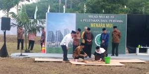 Mengaku Bukan Orang Kaya, Jokowi Janji Menyumbang Menara MUI