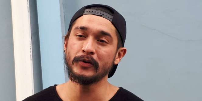 Berewokan, Penampilan Macho Miller Khan Bikin Wanita Meleleh