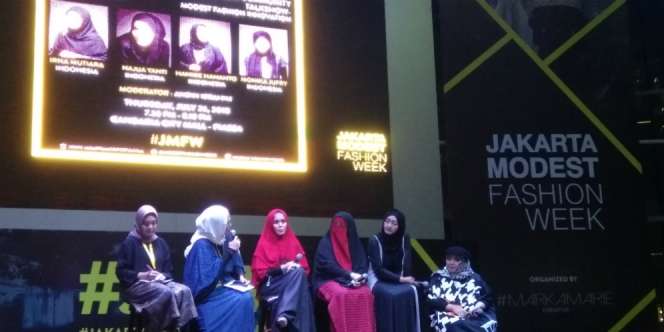 Keseruan HijabersMom Kala Tampil di JMFW 2018
