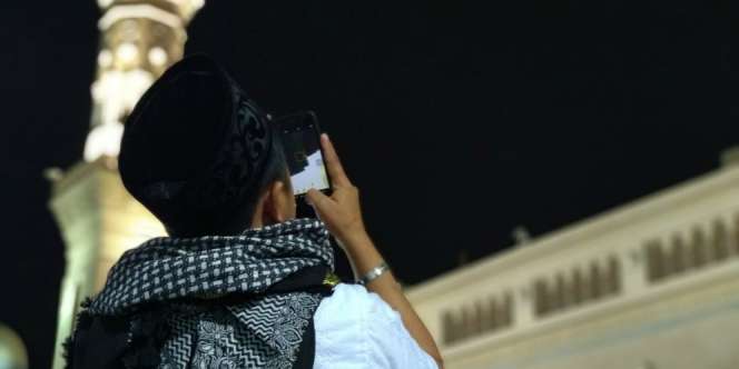 Penampakan Gerhana Bulan di Langit Masjid Nabawi, Subhanallah!