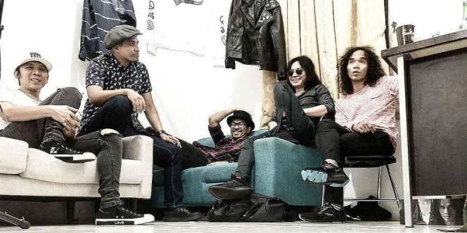 Reaksi Kocak Slank Saat Tahu Syahrini Jual Tiket Konser Rp25 Juta