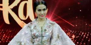 Beredar Foto Masa Muda Iis Dahlia Tanpa Makeup, Lebih Cantik?