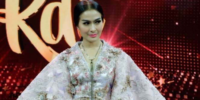 Beredar Foto Masa Muda Iis Dahlia Tanpa Makeup, Lebih Cantik?