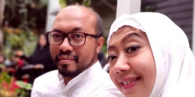 Tangis Asri Welas di Tanah Suci